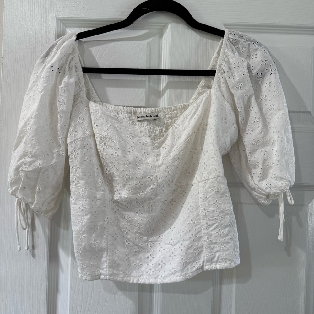 Abercrombie & Fitch White Eyelet Blouse